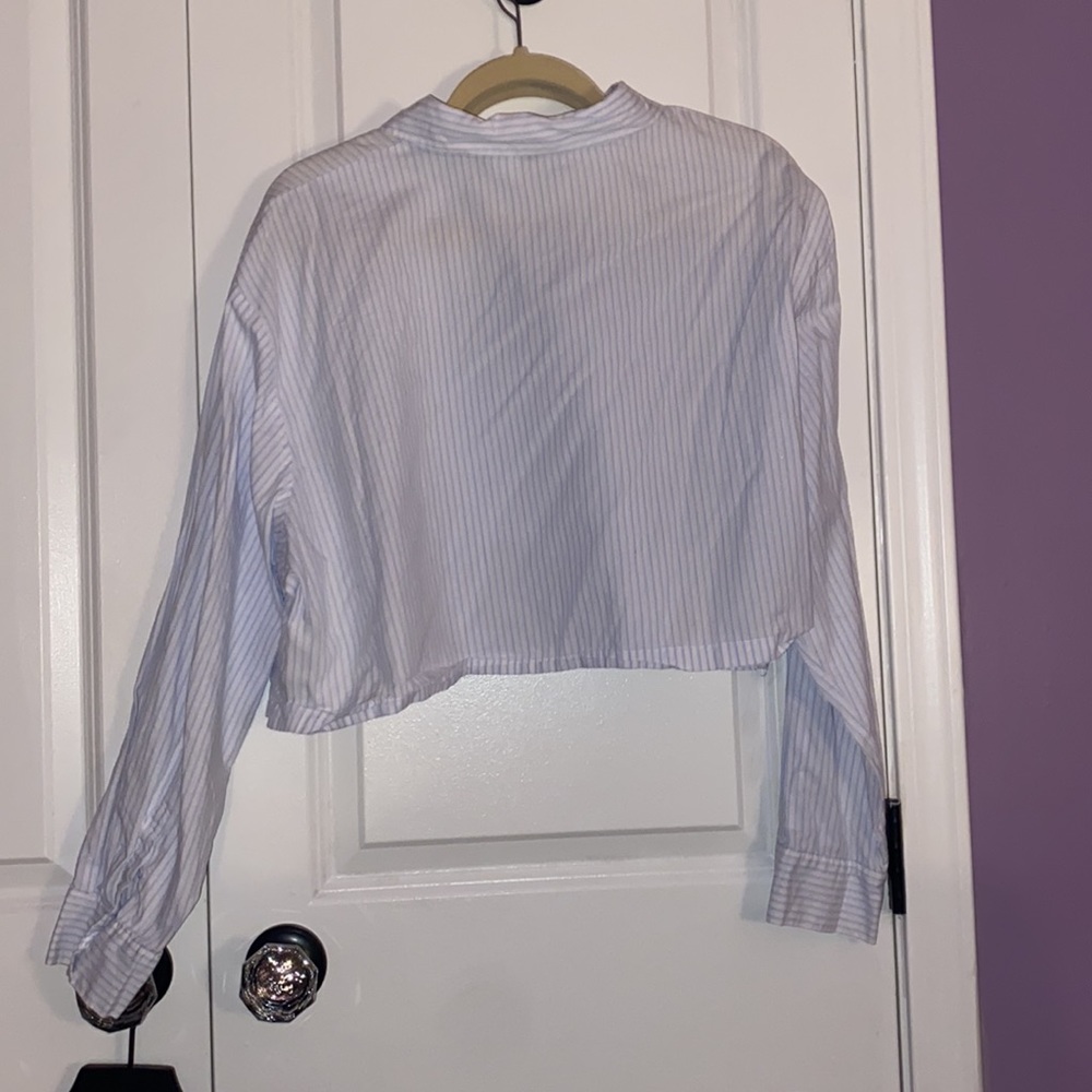 Cropped button up - Picture 2 of 2